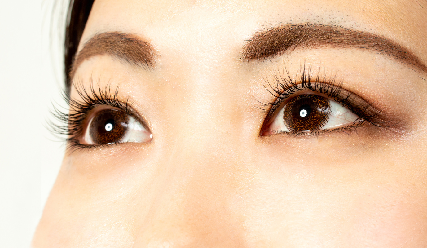 Eyelash extension treatment 100 eyelashes